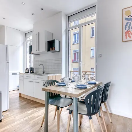 Antonin - Welkeys Apartment *